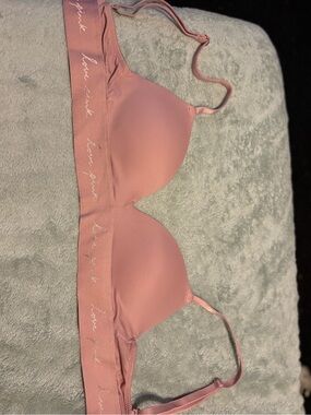 PINK Victoria's Secret wear Everywhere wireless bra